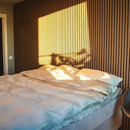 Lejlighed Modern With Balcony And View *